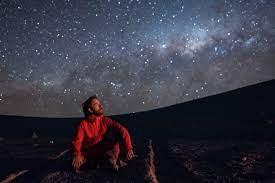Fotografi Dalam Pesona Kegelapan Malam di Gurun Atacama
